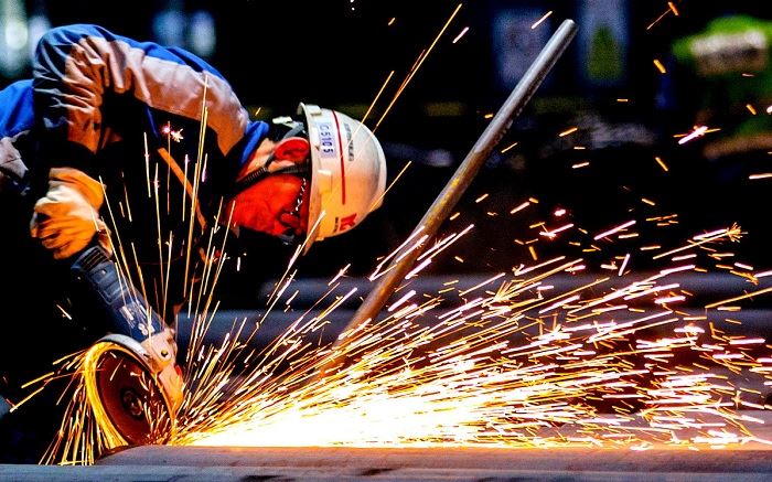 تسريع التنمية الخضراء لصناعة الصلب، والتصنيع الذكي: زعيم